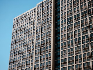 A very tall building with lots of windows